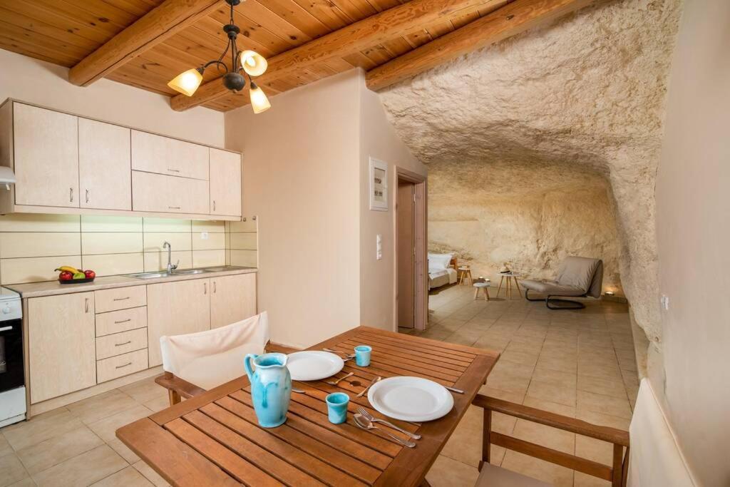 Nostos Cave Seaview Apartment ماتالا المظهر الخارجي الصورة